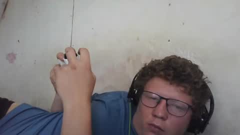 Snapshot of red454games454 chatting on 01.18.25 zsax horny online show from 01.18.25