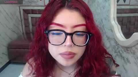 Snapshot of red_bunny_v chatting on 11.08.25 Hi Stream 800am to 200pm online show from 11.08.25