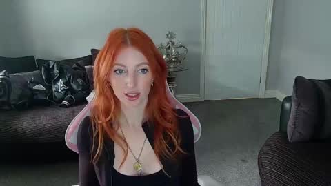 Red -  online show from 03.10.25