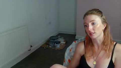 Snapshot of red_firesquirt chatting on 06.04.26 Red - online show from 06.04.26