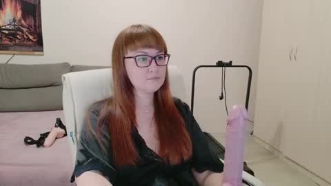 Snapshot of red_fox777 chatting on 10.20.25 Lisa online show from 10.20.25