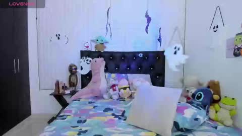 Snapshot of red_girlofficial chatting on 10.21.25 Taliana online show from 10.21.25