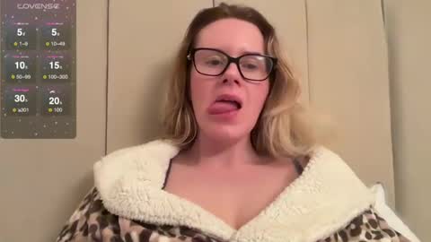 Snapshot of red_head_rosie_69 chatting on 02.17.25 Rosie online show from 02.17.25