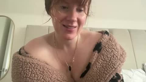 Snapshot of red_head_rosie_69 chatting on 10.15.25 Rosie online show from 10.15.25