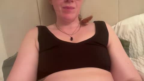 Snapshot of red_head_rosie_69 chatting on 10.19.25 Rosie online show from 10.19.25