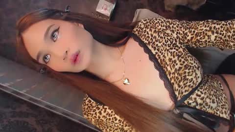 Snapshot of red_linn chatting on 09.09.25 danika linn online show from 09.09.25