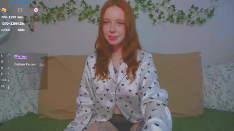 Snapshot of red_lissa chatting on 11.10.25 Lissa 3 online show from 11.10.25