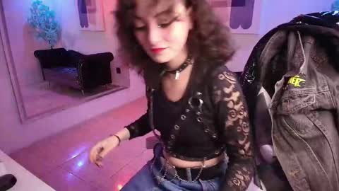 Res Moon online show from 10.15.25