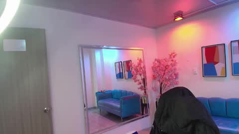 Res Moon online show from 11.04.25