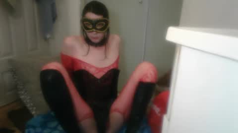 Red October SlutPuppy online show from 01.05.25