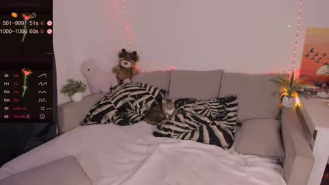 Mia online show from 02.02.25