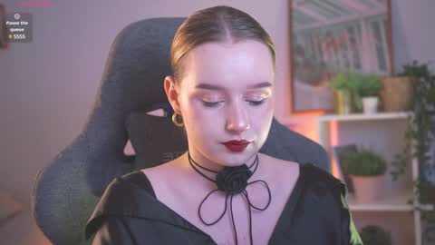 QUEEN OF EVIL online show from 12.19.24
