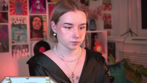 QUEEN OF EVIL online show from 01.19.25
