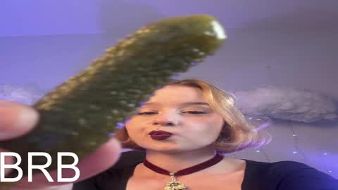 QUEEN OF EVIL online show from 02.26.25