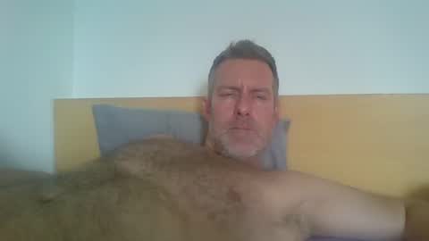 Snapshot of redandbluecloud chatting on 09.15.25 Red online show from 09.15.25