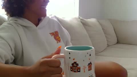 Redbonescarlet online show from 09.27.25