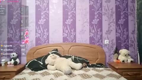 Mia online show from 01.10.26