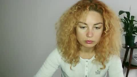 reddgirll online show from 02.04.25