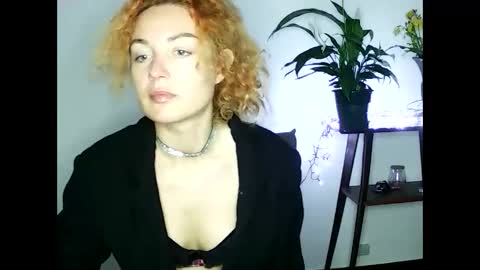reddgirll online show from 02.14.25