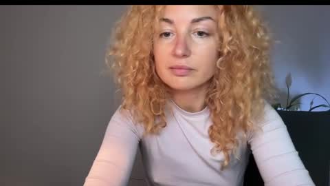 reddgirll online show from 03.08.25