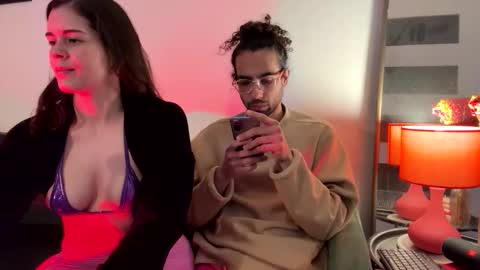 Snapshot of redfloweer chatting on 09.21.25 redfloweer online show from 09.21.25