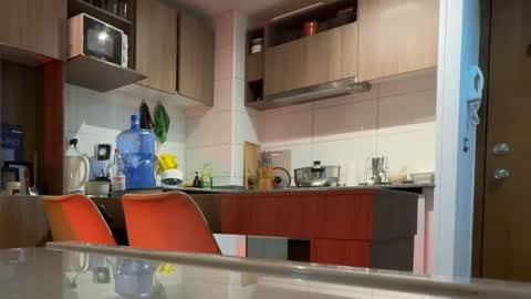 Snapshot of redfloweer chatting on 09.29.25 redfloweer online show from 09.29.25