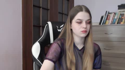 Lily online show from 12.03.24
