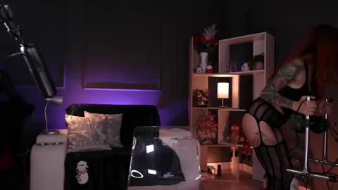 Red Jasmine online show from 11.26.25