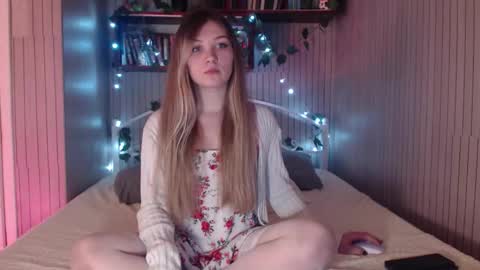 Snapshot of redmoonhead chatting on 02.08.26 Ana online show from 02.08.26