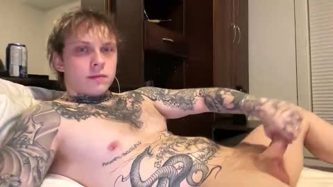 Snapshot of redrumbackwards chatting on 03.27.26 redrum online show from 03.27.26