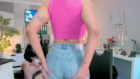 Sofia online show from 10.30.25