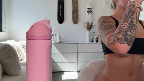 reecemariexx online show from 02.11.26