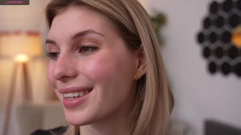 JessyinCherri yang online show from 01.20.25