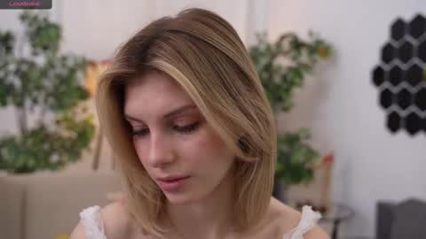 JessyinCherri yang online show from 02.13.25