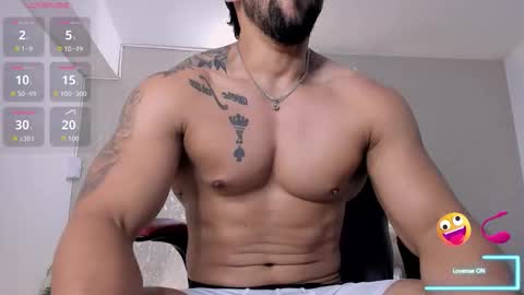 Snapshot of regan_pearson chatting on 10.10.25 Regan online show from 10.10.25