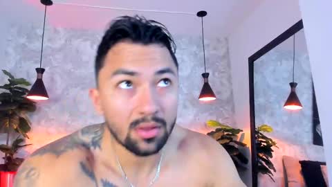 Snapshot of regan_pearson chatting on 11.05.25 Regan online show from 11.05.25