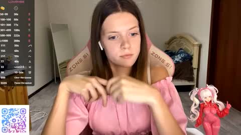 Snapshot of regeniastetson chatting on 09.27.25 Lucy online show from 09.27.25