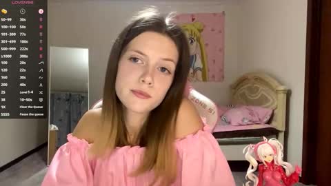 Snapshot of regeniastetson chatting on 10.05.25 Lucy online show from 10.05.25