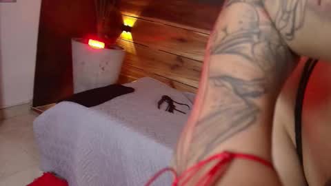   online show from 10.03.25