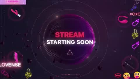 Snapshot of reginamoon12 chatting on 10.04.25 Alisa online show from 10.04.25