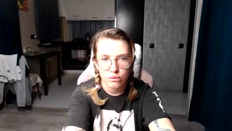 Regina online show from 09.18.25