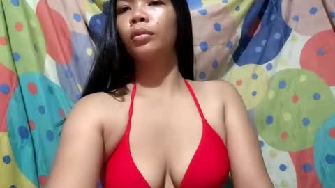 Snapshot of regine24 chatting on 05.26.26 regine24 online show from 05.26.26