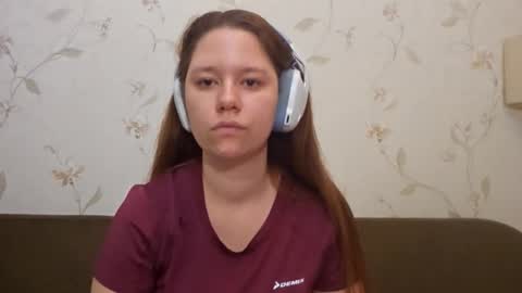 Snapshot of reginiathornton chatting on 10.10.25 May online show from 10.10.25