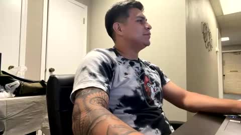 Snapshot of regio2991 chatting on 11.20.25 Regio2991 online show from 11.20.25