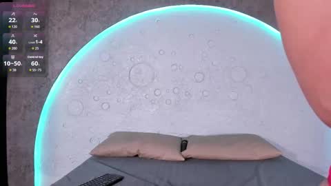 Snapshot of reiinachloe chatting on 10.11.25 reiinachloe online show from 10.11.25