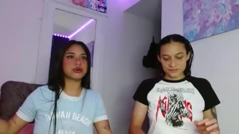 Snapshot of reina_reina chatting on 03.27.26 reina_reina online show from 03.27.26