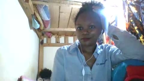 Snapshot of reinechi chatting on 05.20.26 Reinechi online show from 05.20.26