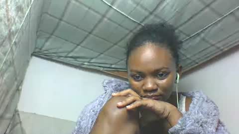 Snapshot of reinechi chatting on 07.18.26 Reinechi online show from 07.18.26