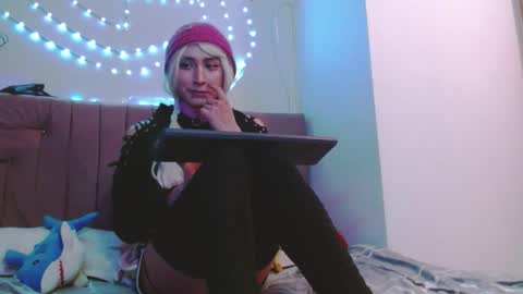 Snapshot of reiv_femboy chatting on 03.22.26 reiv_femboy online show from 03.22.26