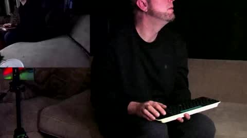 Snapshot of renascentpro chatting on 01.20.25 renascentpro online show from 01.20.25